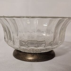 Vintage Elegant Glass Bowl with Metal Base (103)